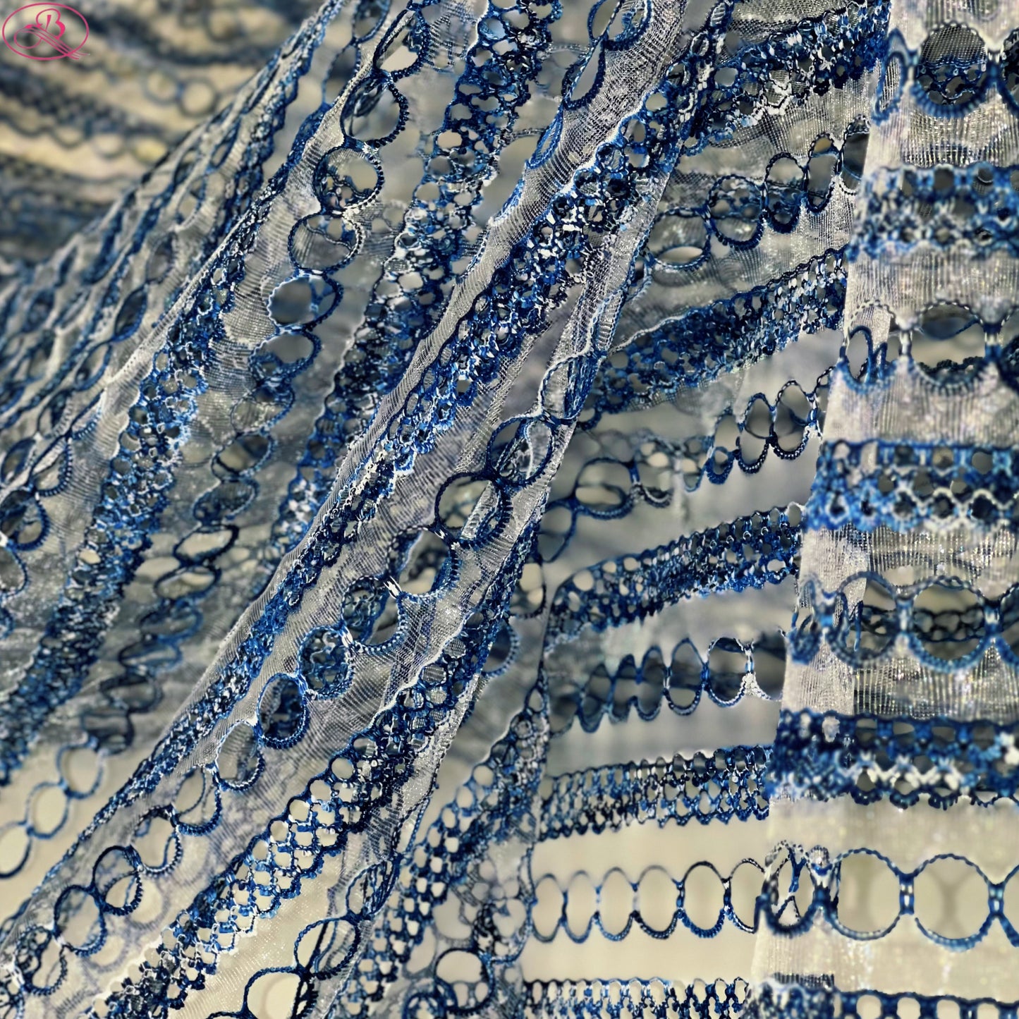 Yarn-Dyed Sheer Fabric with Circular Cut-Outs & Silver Sparkling Threads – Shimmery Summer Textile「七彩链条」